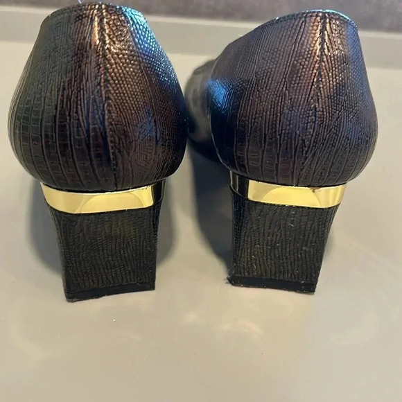 J RENEE BRONZE LIZARD PRINT WITH GOLD ACCENT SQUARE TOE OFFICE CHIC SIZE 7.5 W - Picture 2 of 5